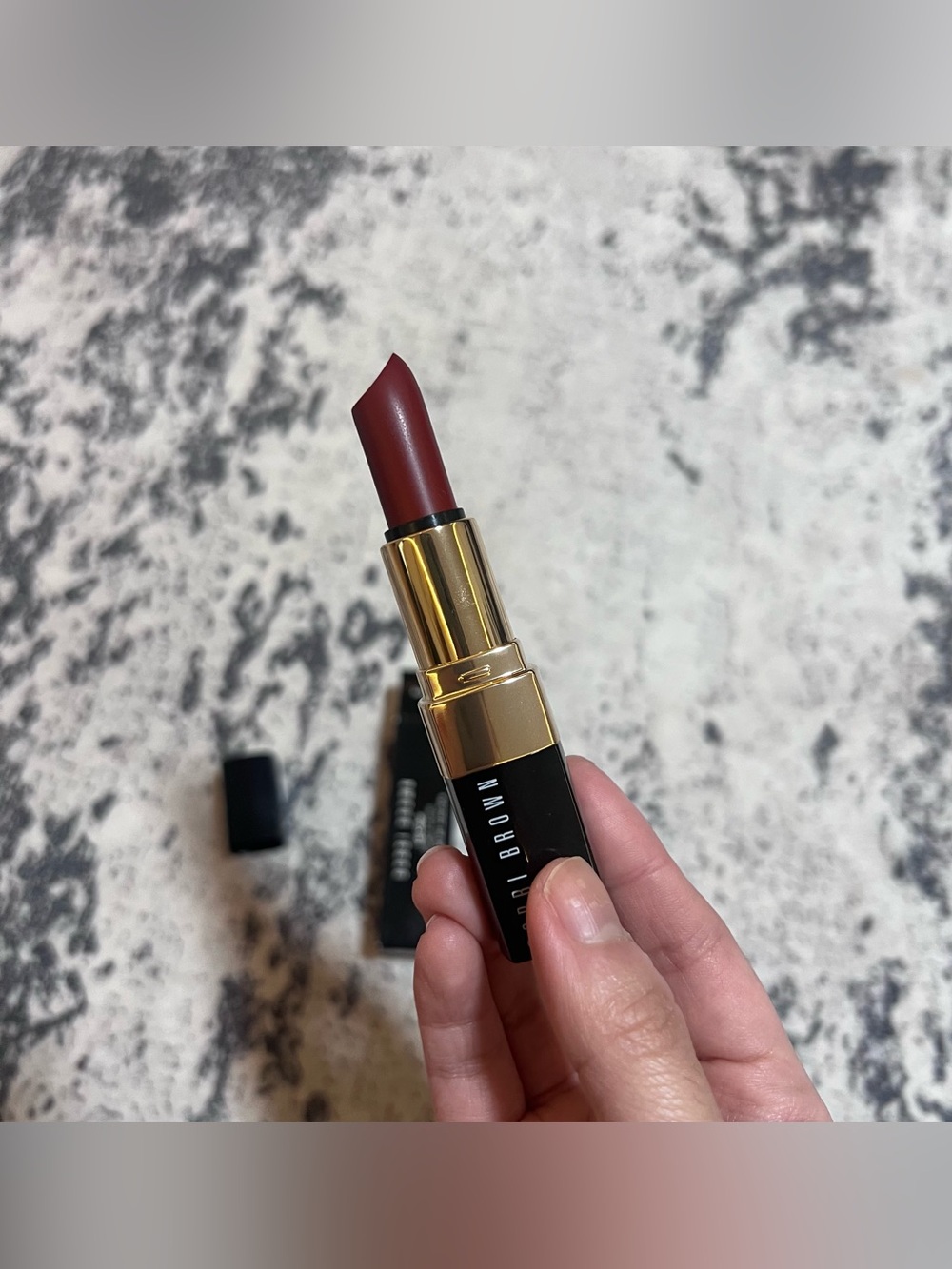 Bobbi Brown Lip color Burnt Red 9 discontinued - Picture 4 of 11